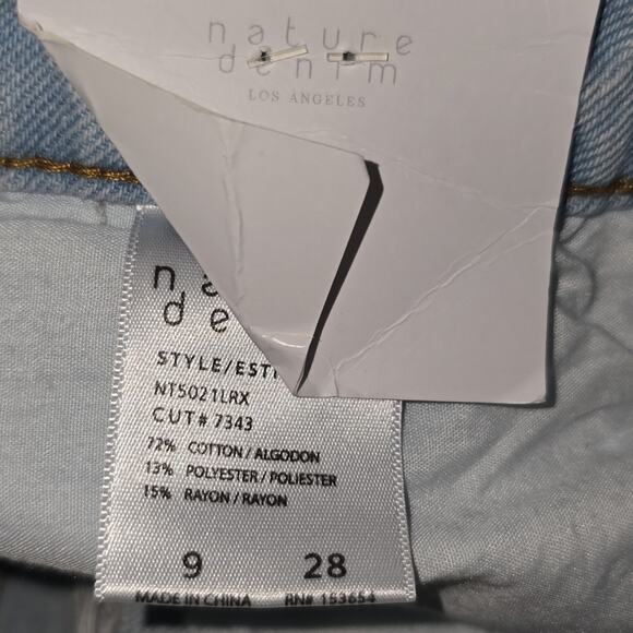 Nature Denim Kyler Mom Jeans Distressed Light Wash Womens Size 9 NWT - Picture 14 of 14